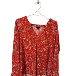 Ann Taylor bright orange/pink breathable floral Vneck blouse with cuffed sleeves